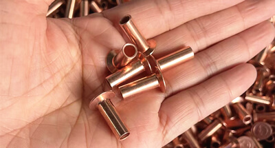 หมุดทองแดงจัดส่งไปยุโรป